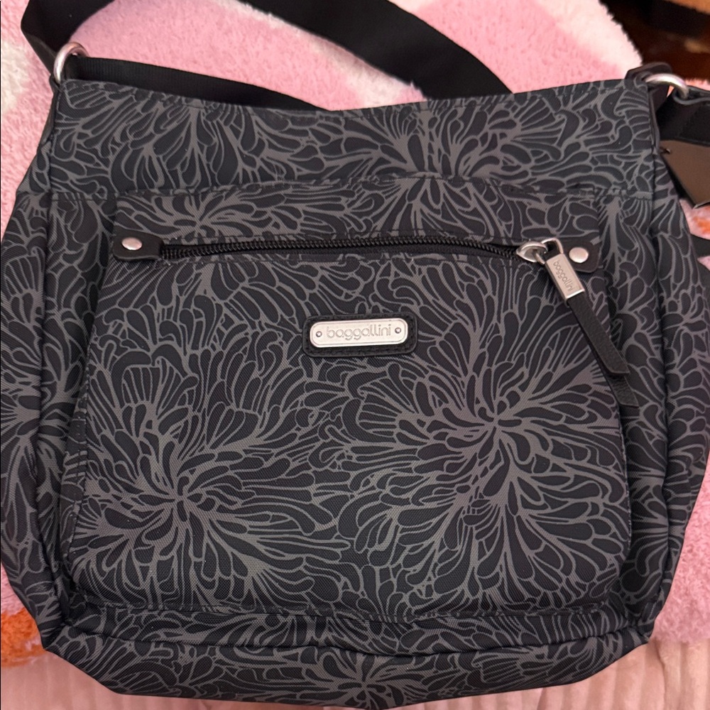 Baggallini Gray Floral Crossbody Bag